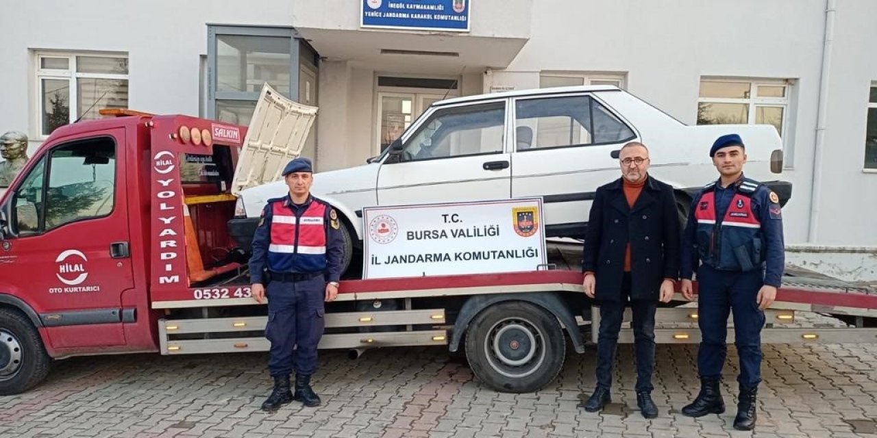 Otomobili çekiciye yükleyip çaldı