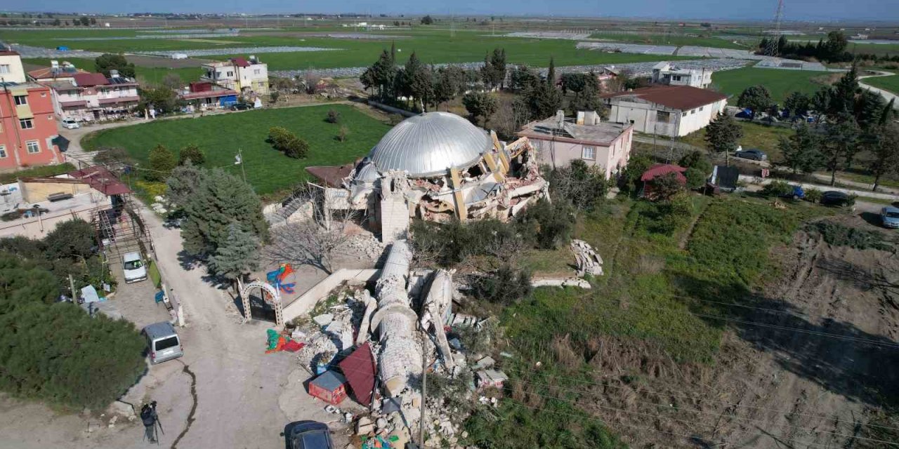 Hatay’da depremde zarar gören camiler havadan görüntülendi