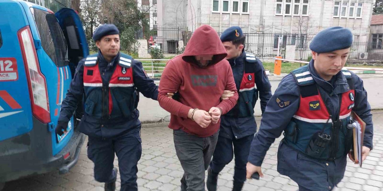 Jandarmadan uyuşturucu baskını: 1 kişi kokainle yakalandı