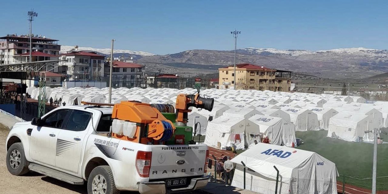 Pursaklar Belediyesinden Kahramanmaraş’taki salgın hastalık riskine karşı ilaçlama
