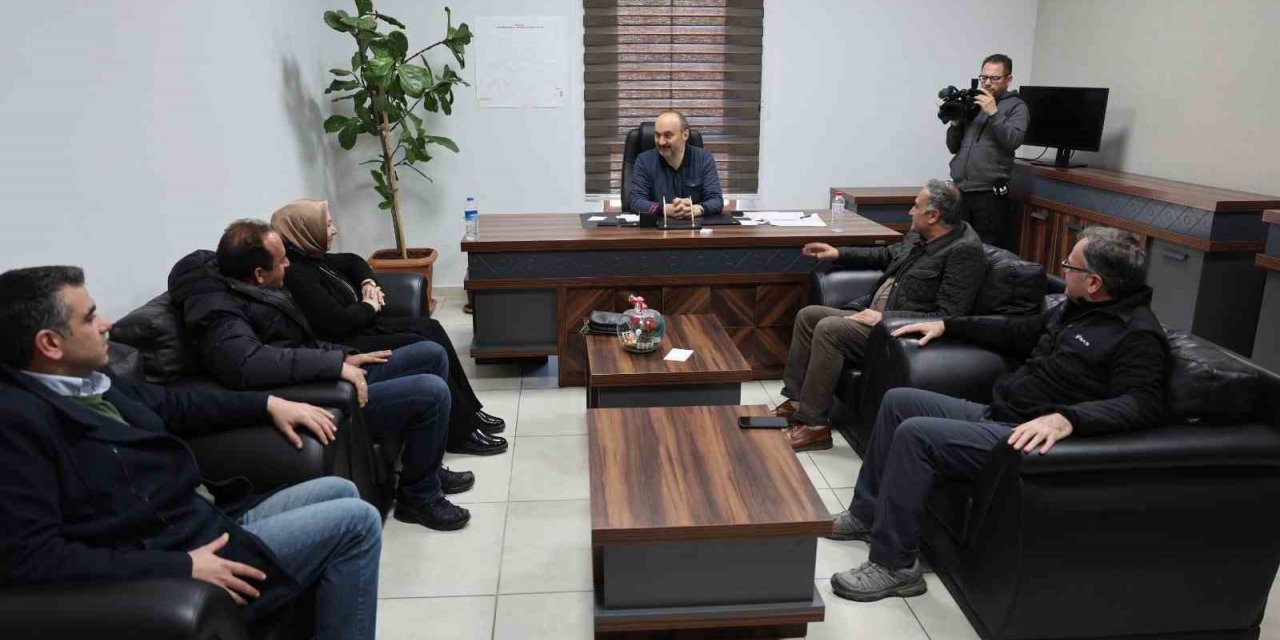 Hacılar ve Develi Belediyeleri Göksun’da Çalışmalara Destek Veriyor