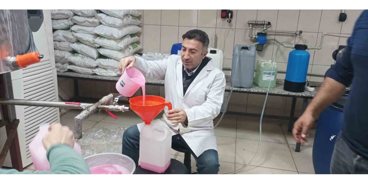 Batman Üniversitesinden deprem bölgelerine sıvı sabun desteği