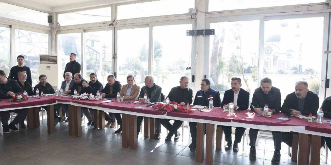 Başkan Savran, AK Partili Belediye Başkanları İstişare ve Değerlendirme Toplantısına katıldı