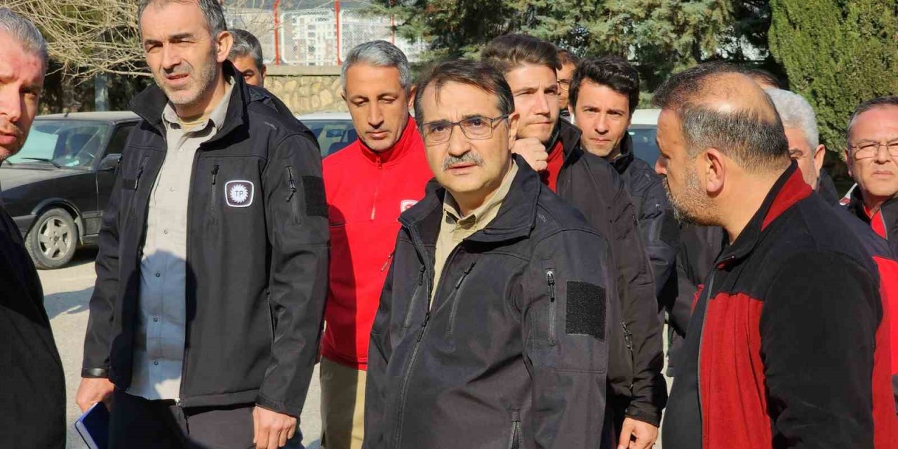 Bakan Dönmez, "Hem çalışanlarımız hem de bölge insanı 2 bin konteynerlik kent planlanıyor’