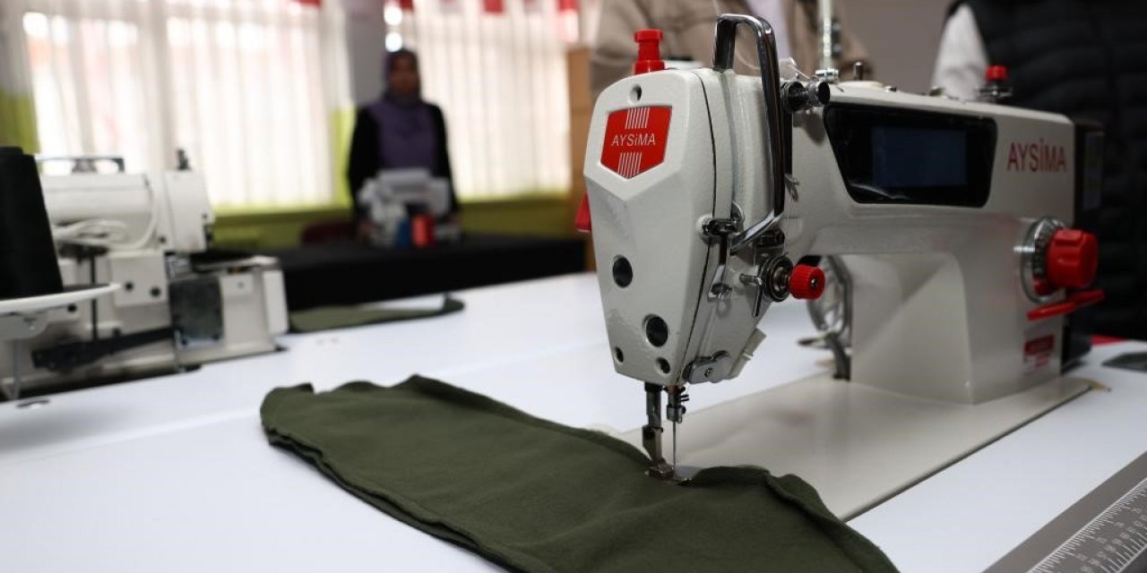 Keçiören Belediyesinden Etlik Halk Eğitim merkezine dikiş makinesi desteği