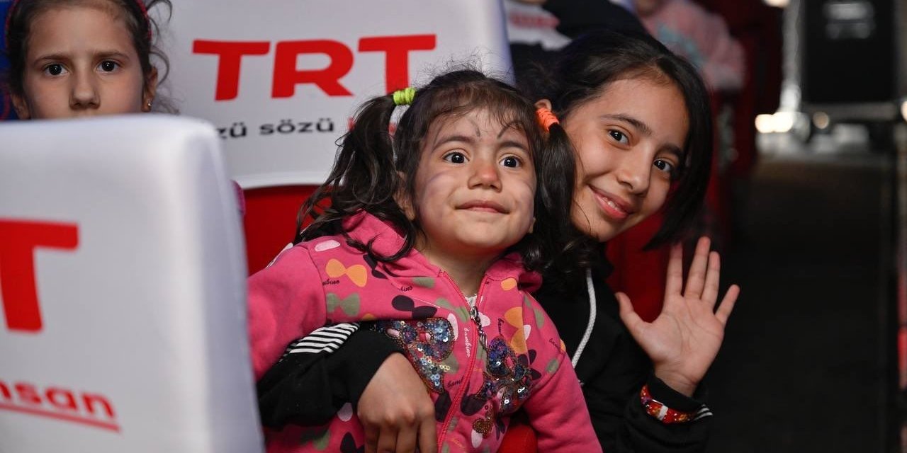 TRT’den Kahramanmaraş’taki depremzedelere moral ziyareti