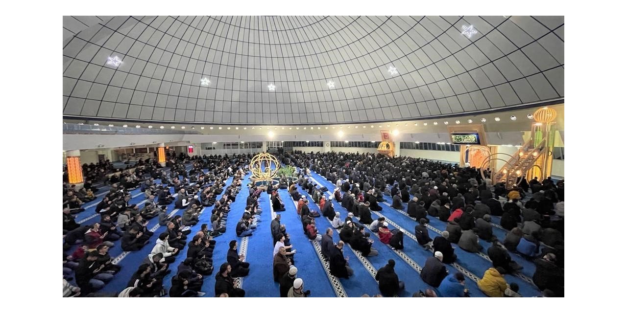 Kardeşlik, dayanışma ve dua vakti