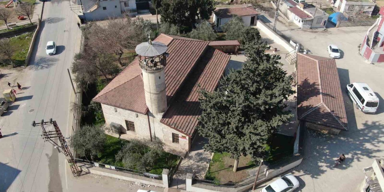 124 yıllık tarihi cami, dayanıklılığıyla depremlere meydan okuyor