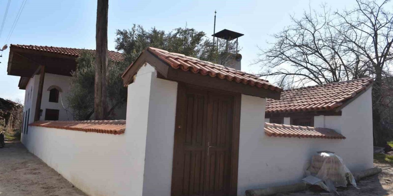 Karacasu’da Küçük Arık Camii’nin restorasyonu tamamlandı