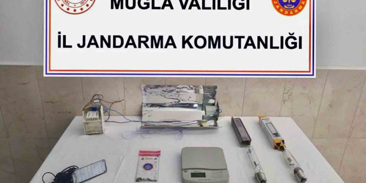 Uyuşturucu imalatı için evinde düzenek kurmuş