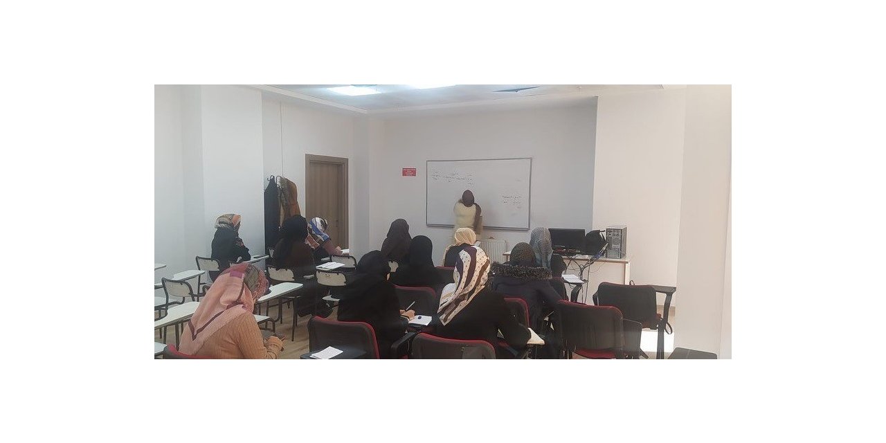 Elazığ Belediyesinden kadınlara yönelik Arapça kursu