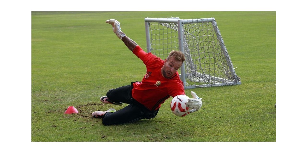Eski Eskişehirsporlu eldiven Boffin futbolu bırakma kararı aldı