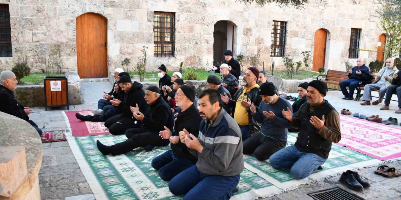 Hatay’da 449 yıllık külliye depremzedelere yuva oldu