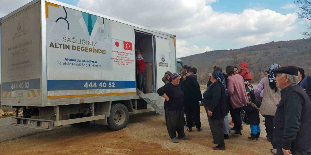 Başkan Tören: “Mobil sağlık ekibimiz, deprem bölgesinde önemli bir görev üstlendi”