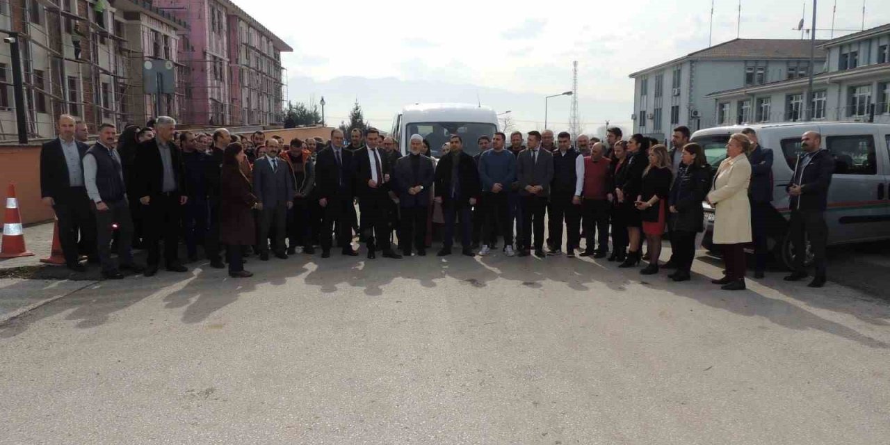 Düzce Adliyesi’nden gönüllü 15 personel İskenderun’a uğurlandı