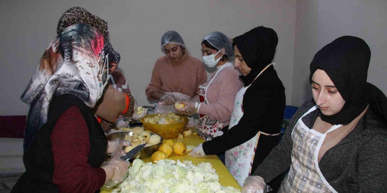Kooperatif, kadınlara ekmek kapısı oldu