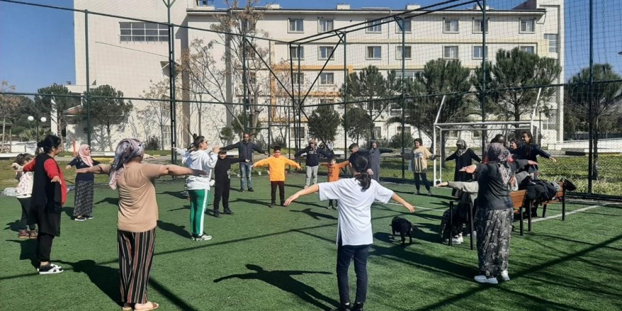 Aydın’daki yurtlarda kalan depremzede vatandaşlar güne spor ile başlıyor