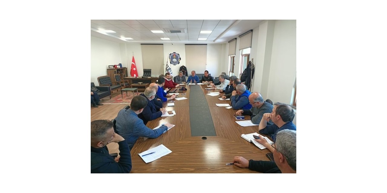 AK Partili Şahin Tin depremzedeler için çözüm üretiyor