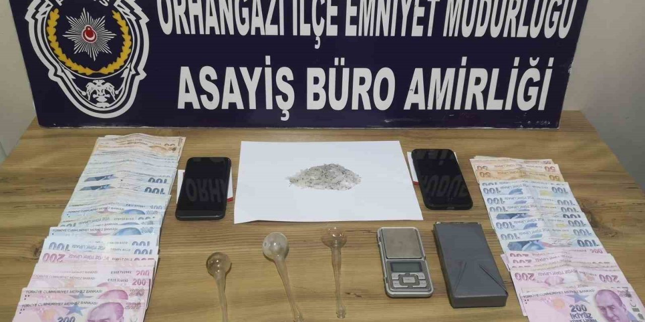 Bursa’da uyuşturucu operasyonu: 2 gözaltı