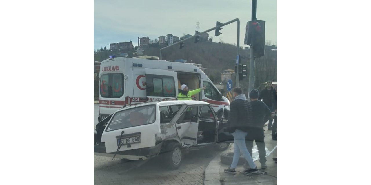 Trabzon’da trafik kazası: 1 ölü, 2 yaralı