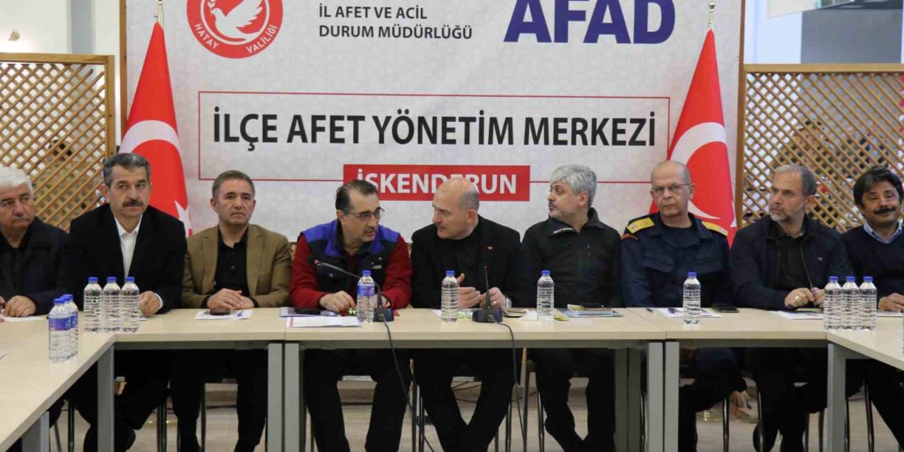 Bakan Soylu’dan enkaz kaldırma çalışmalarının hızlandırılması talimatı