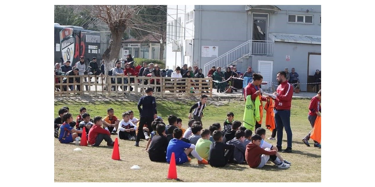 Manisaspor U10 seçmelerine yoğun katılım