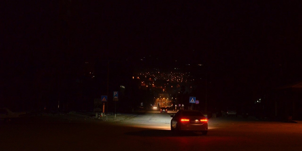 Depremin yıktığı Kahramanmaraş’ta cadde ve sokaklar sessizliğe büründü