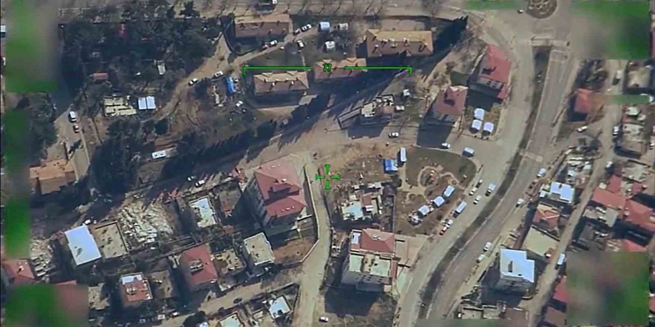 TSK’ya ait İHA’lar deprem bölgesinde gece gündüz demeden faaliyette