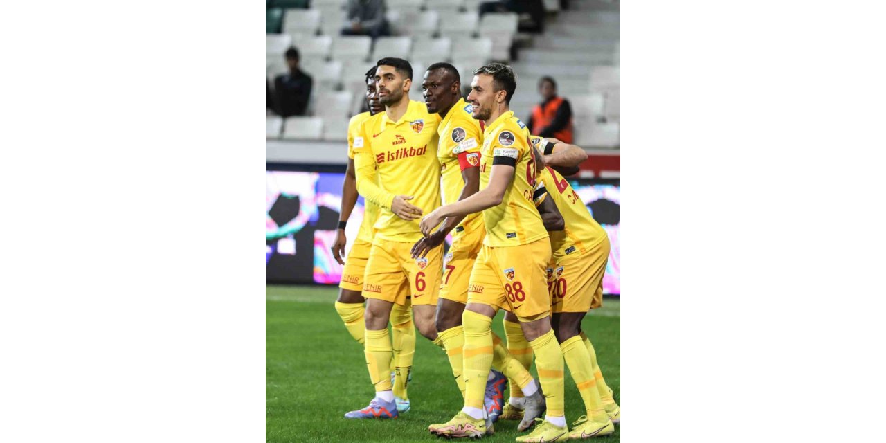 Mame Baba Thiam 3. golünü attı