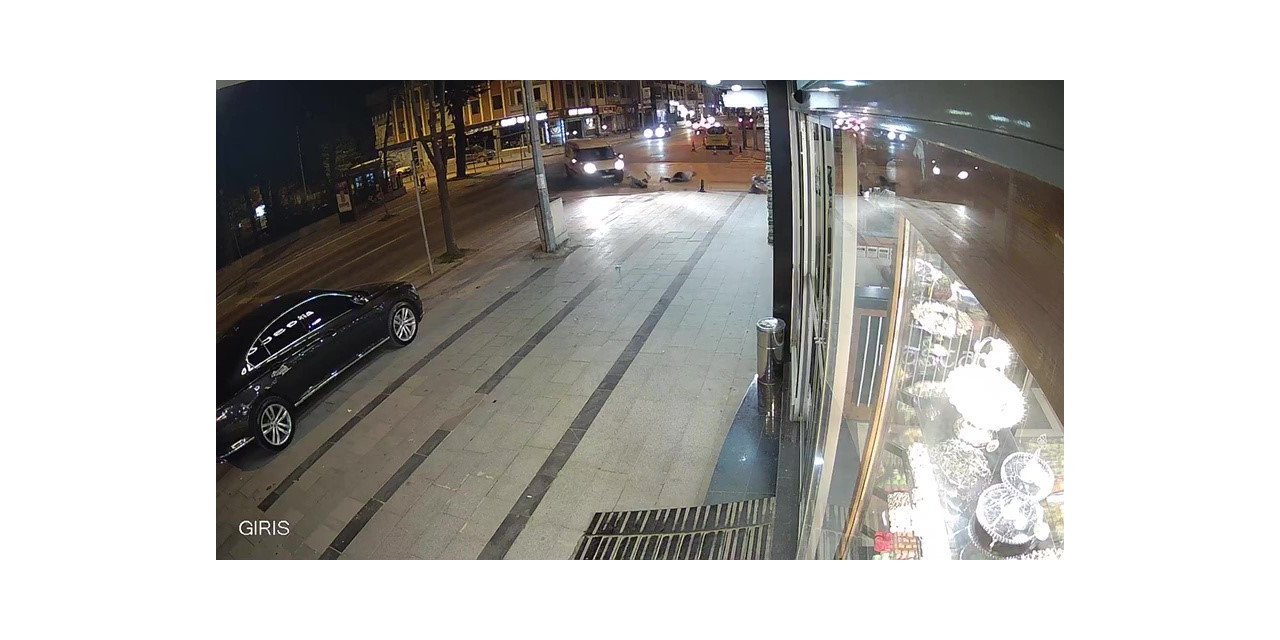 İki çocuğun ağır yaralandığı kaza kameralara yansıdı