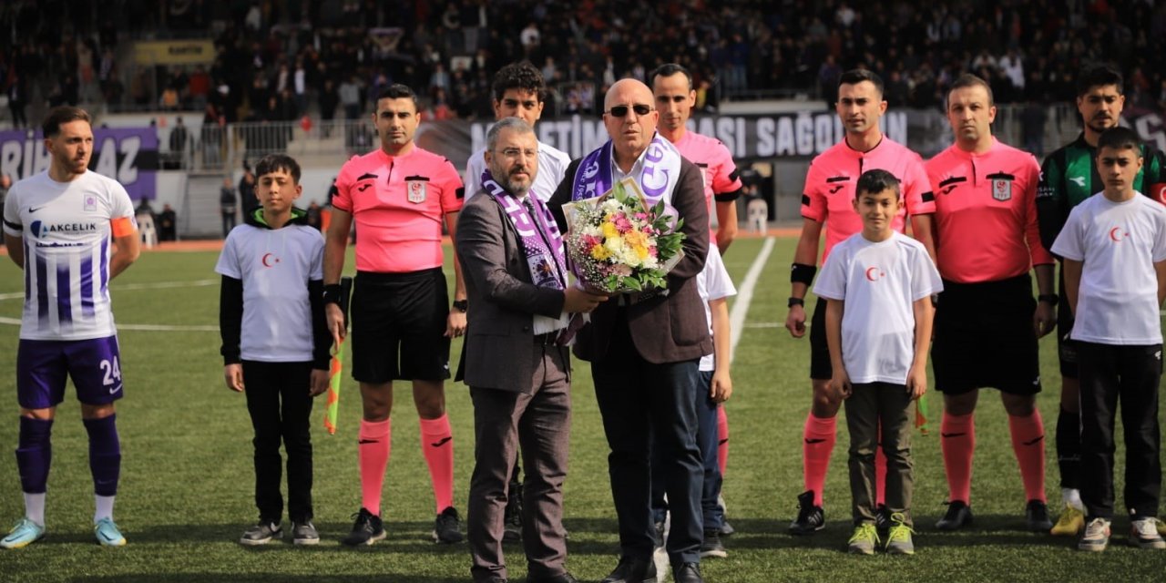 Gebzespor ve Kocaelispor, depremzedeler için karşı karşıya geldi