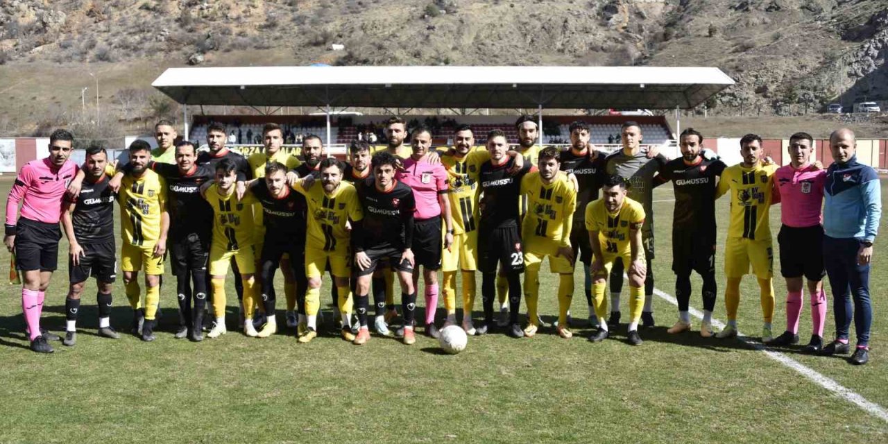 Gümüşhane ve Bayburt temsilcilerinden depremzedeler için dostluk maçı