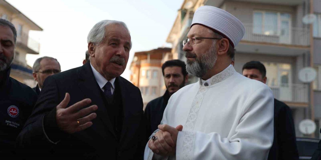 Başkan Erbaş’tan Malatya Hacı Bektaş Veli Kültür Merkezi Vakfı’na ziyaret