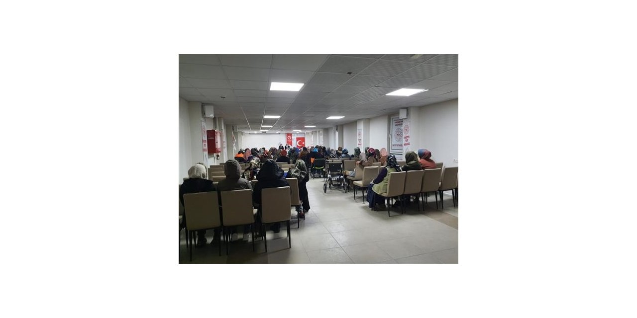 Depremde hayatını kaybedenler için hatim duası yapıldı