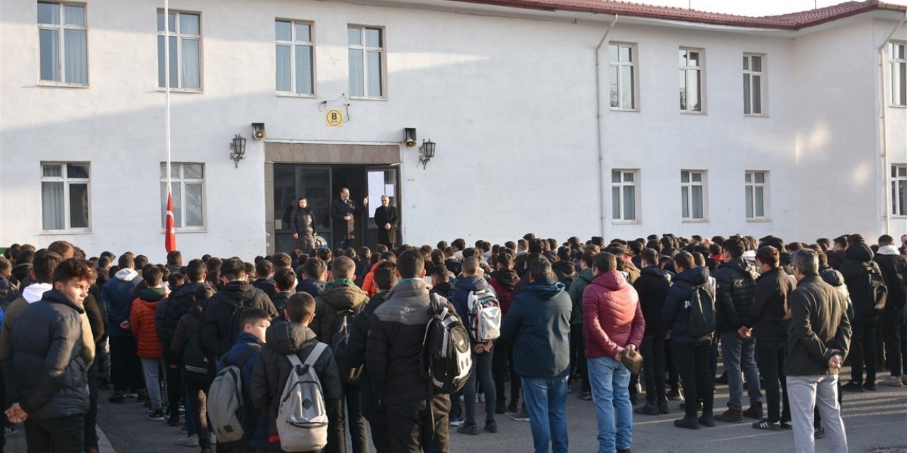 Gün: “Eğitim ailemizin tüm fertleri, deprem bölgesindeki kardeşlerimiz için seferber oldu”