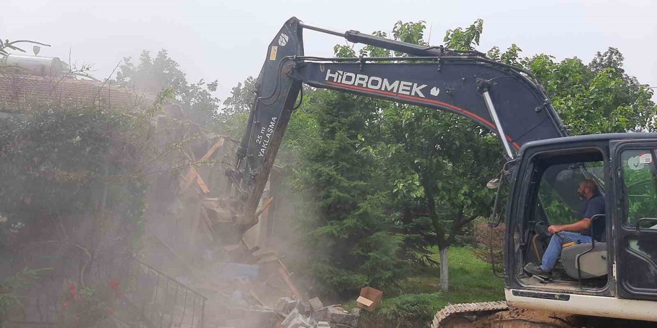 Dilovası’nda kaçak yapıya beton yasağı