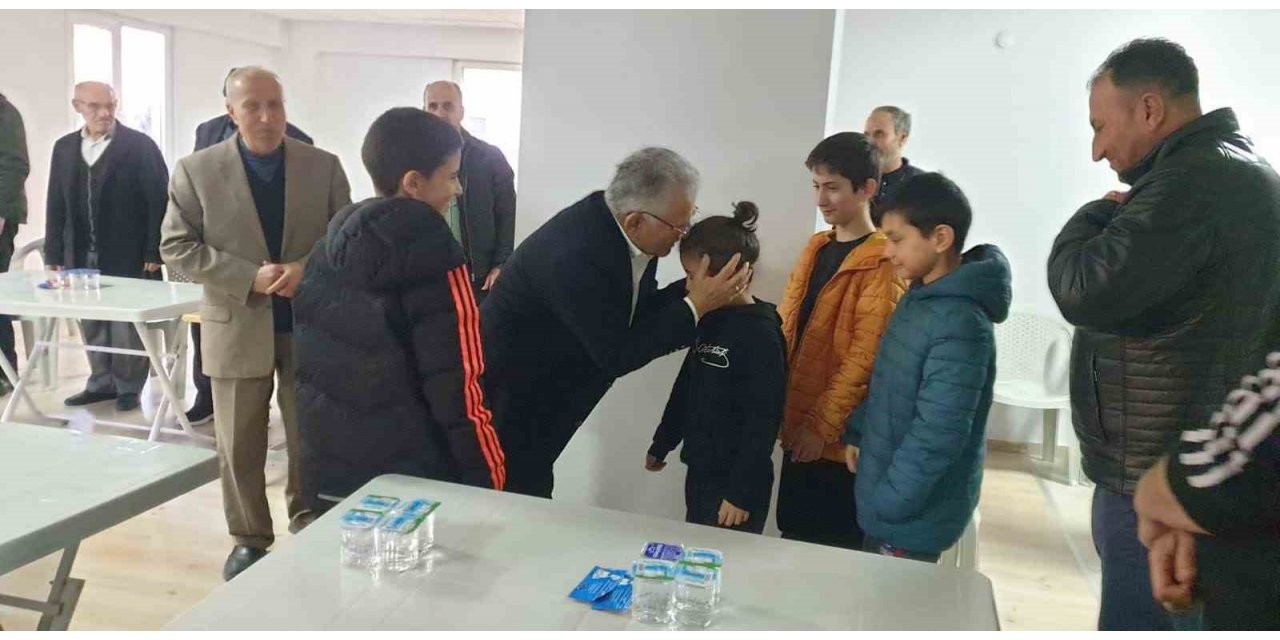 Başkan Büyükkılıç, depremzedelerin her zaman yanında