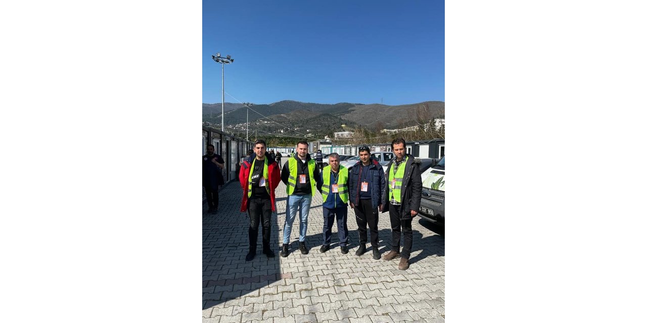 Gömeç Belediyesi teknik personelleri deprem bölgesine gitti