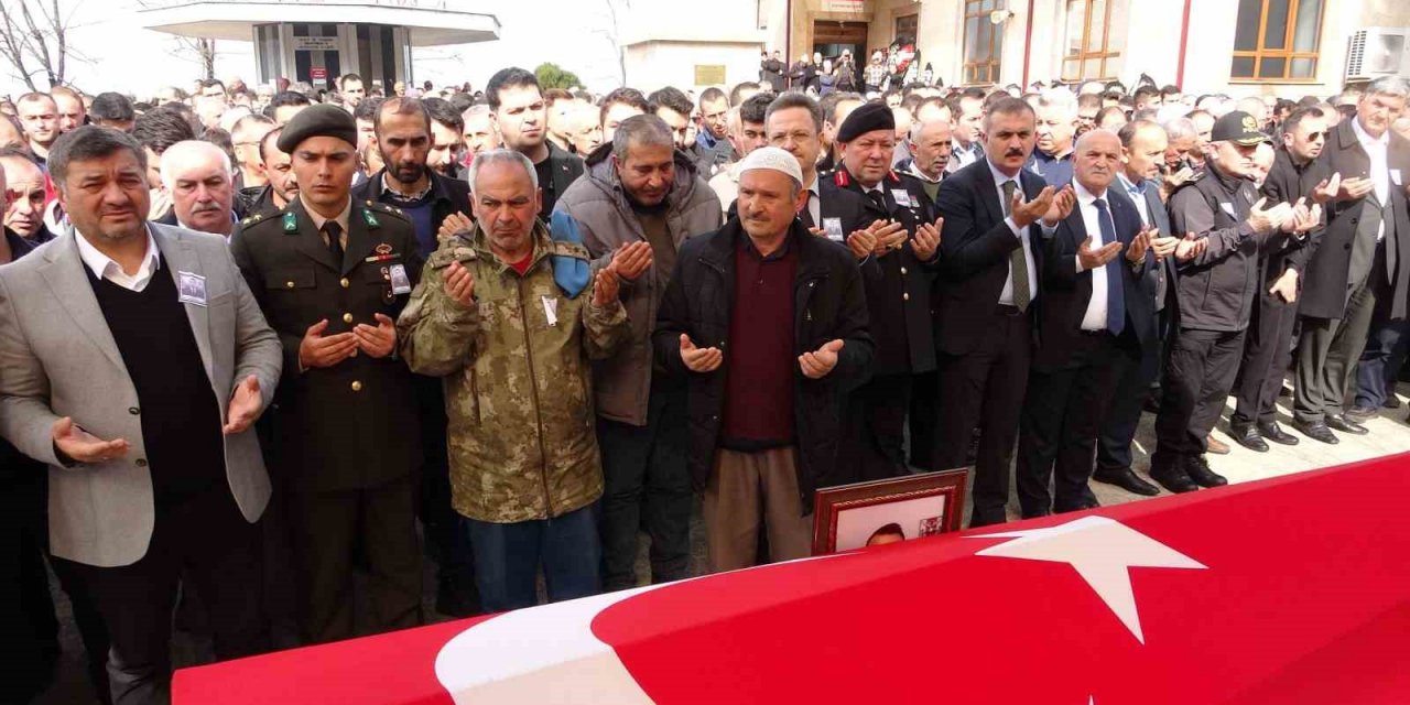 Babası ve üsteğmen kardeşinden en acı veda