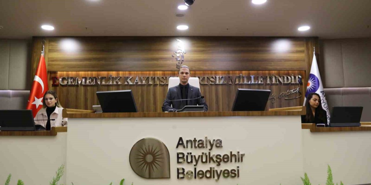 Büyükşehir Gençlik Meclisi deprem gündemiyle toplandı