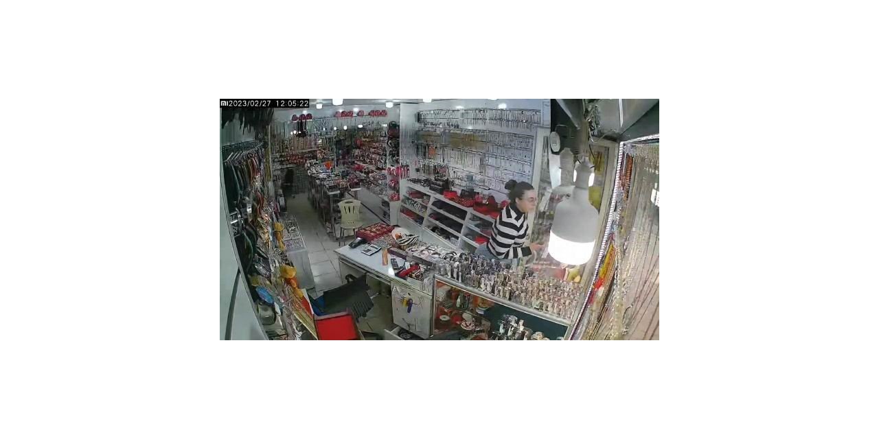 Elazığ’da deprem anı kamerada