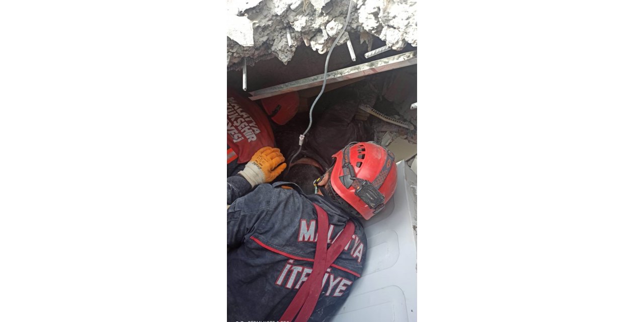 Elazığ Belediyesi itfaiye ekiplerinden hayatta tutan ’dokunuş’