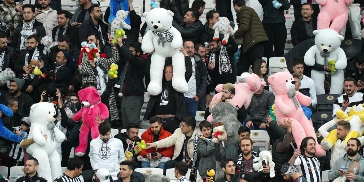 Beşiktaş’ın ’Bu oyuncak sana arkadaşım’ kampanyası dünya basınında