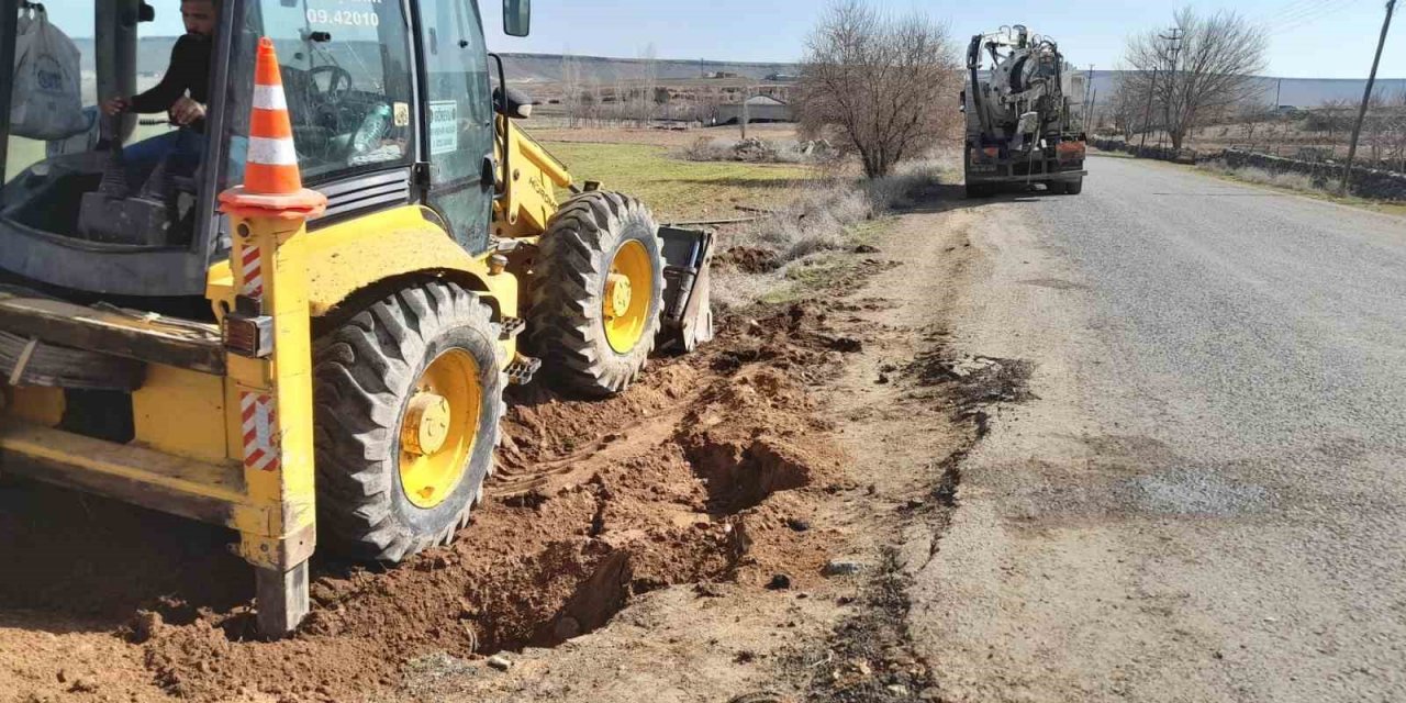 İl Özel İdare ekipleri köylerin sorunlarını çözmeye devam ediyor