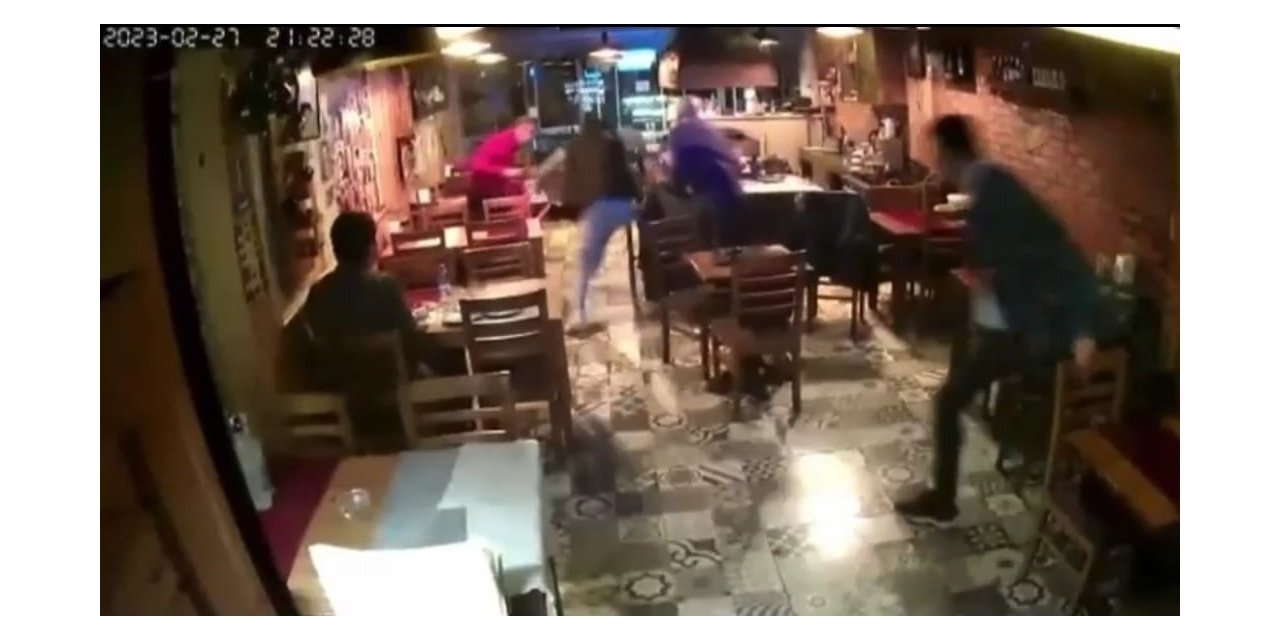 İzmir’deki depremde herkes kaçıştı, o yerinden kıpırdamadı