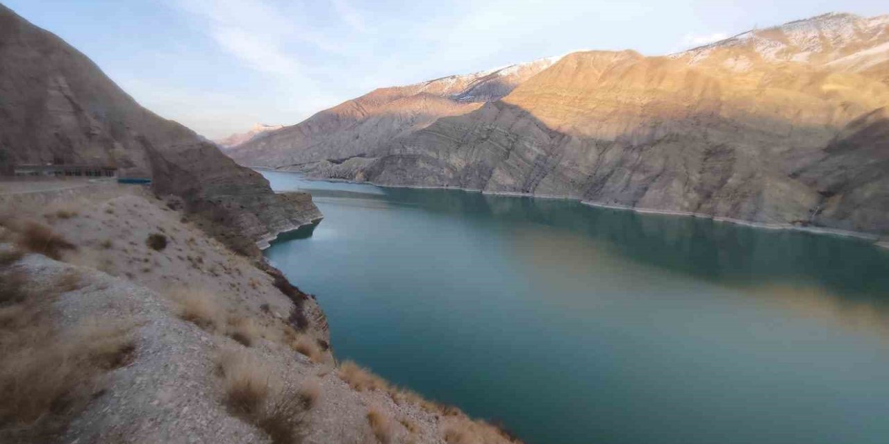 Tortum Gölü’nde son 10 yılın en düşük su seviyesi görüldü