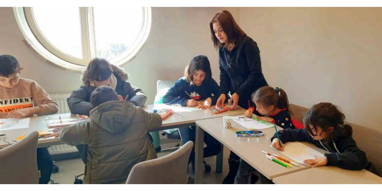 Deprem bölgesindeki psikososyal destek faaliyetleri çerçevesinde 691 bin öğrenci ve veliye ulaşıldı