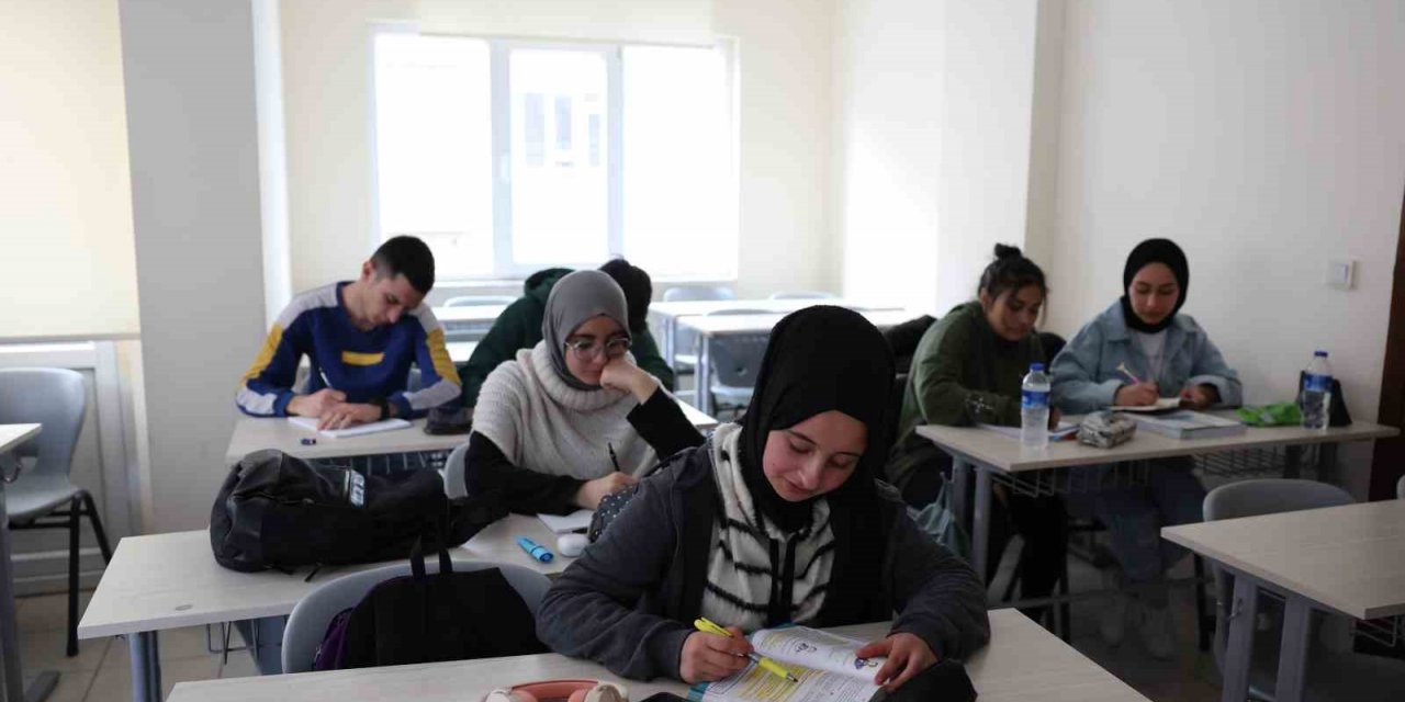 ATABEM’de depremzede öğrenciler için YKS kurslarına ek kontenjan açıldı