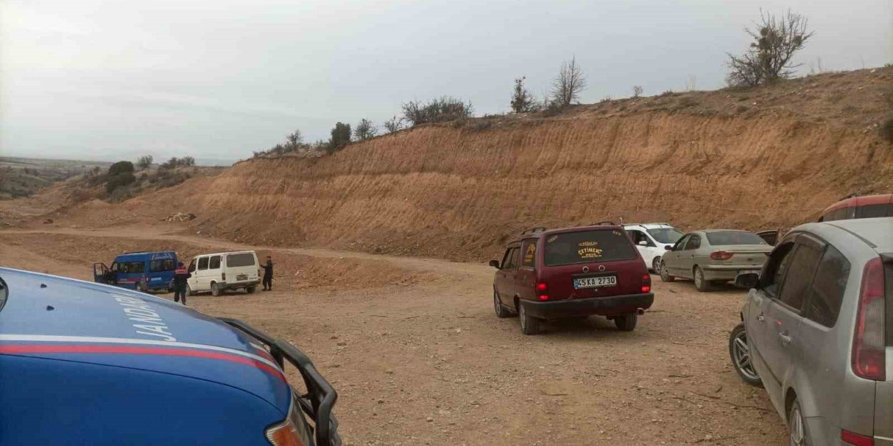 Köpek dövüşüne jandarma baskını: 15 gözaltı