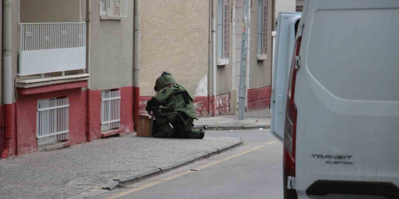 Bomba sandılar, pos makinesi rulosu çıktı